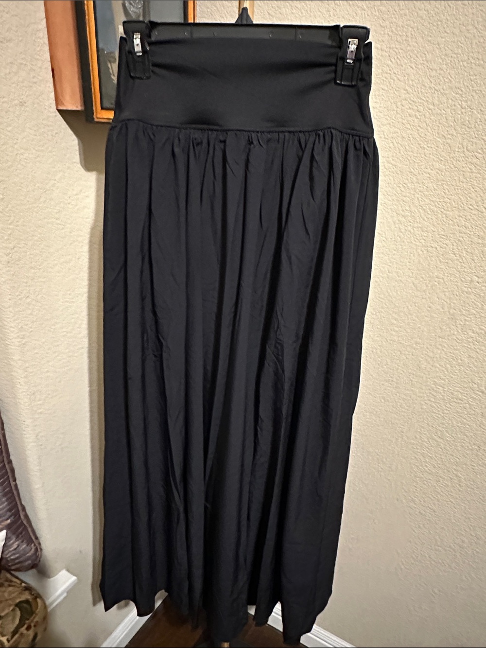 HALARA Halara Black Athleisure Maxi Skirt – NWT - Picture 1 of 4